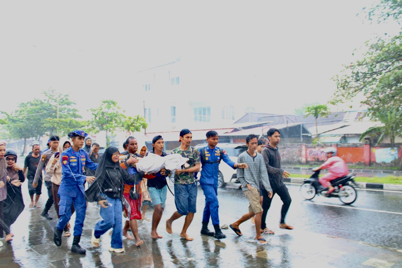 Tim SAR Ditpolairud Polda Sumbar dan Tim SAR Gabungan temukan Bocah Malang Dalam Keadan Tidak Bernyawa