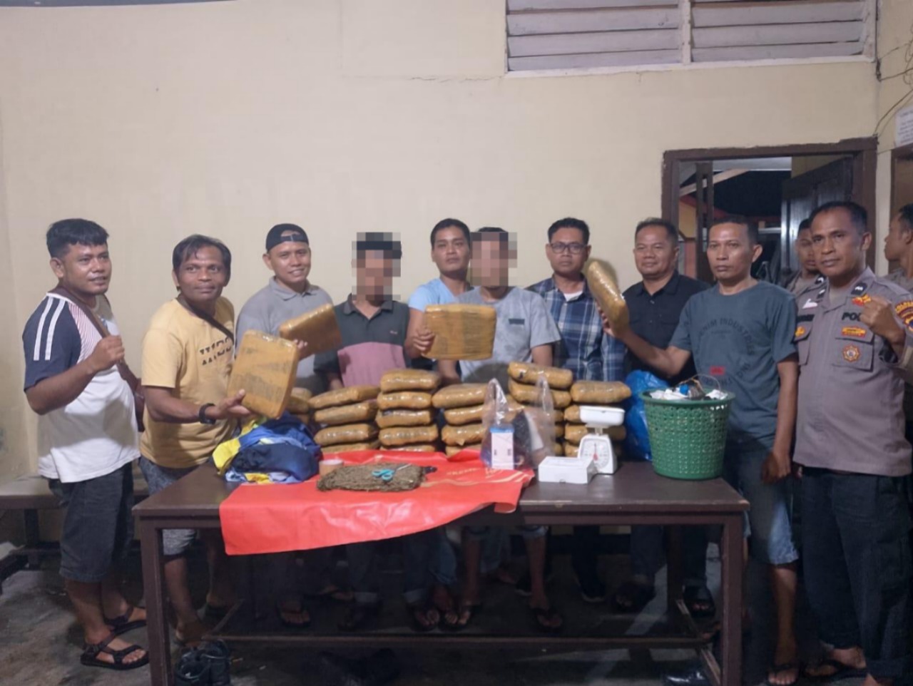 Polres Pasaman Barat Membekuk 2 Orang Pelaku Yang Memiliki 30 Kg Ganja dan Sabu