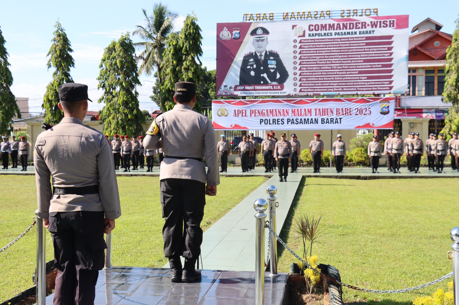 Kapolres Pasaman Barat Pimpin Apel Gelar Pengamanan Malam Tahun Baru 2025