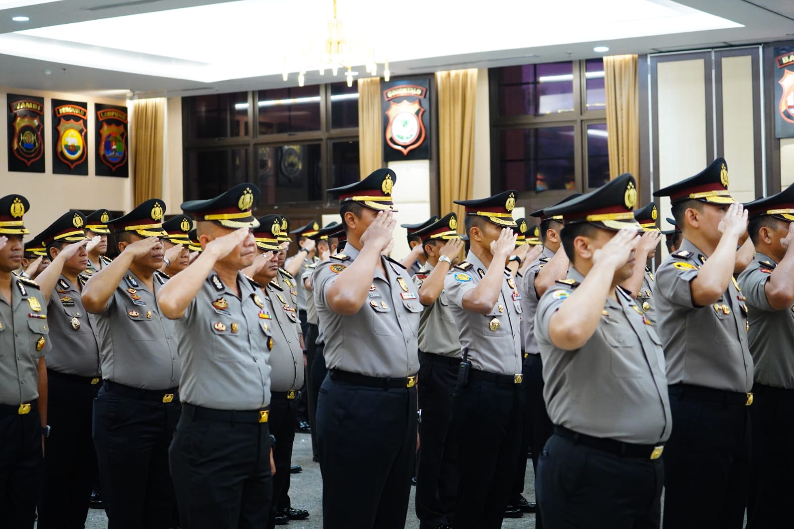 Kapolri Pimpin Upacara Kenaikan Pangkat untuk 10.548 Perwira Polri