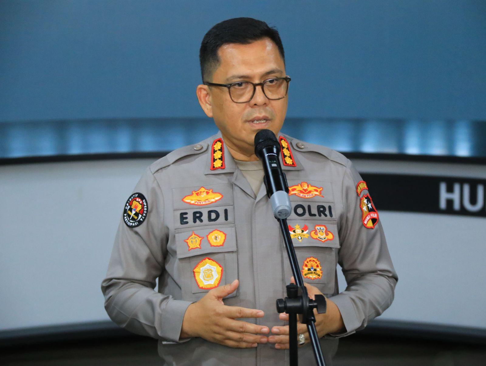 QUOTE KABAG PENUM ROPENMAS DIVHUMAS POLRI KOMBES POL ERDI A. CHANIAGO, S.I.K., S.H., M.Si