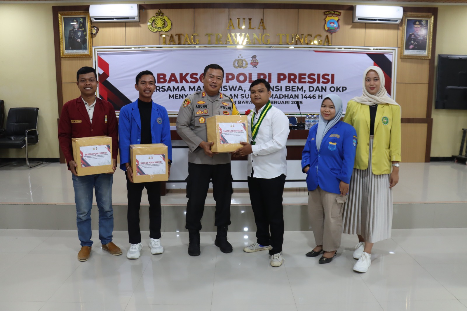 Polres Pasaman Barat Bersinergi Dengan Aliansi Mahasiswa dan OKP Se Kabupaten Pasaman Barat Untuk Laksanakan Kegiatan Bantuan Sosial