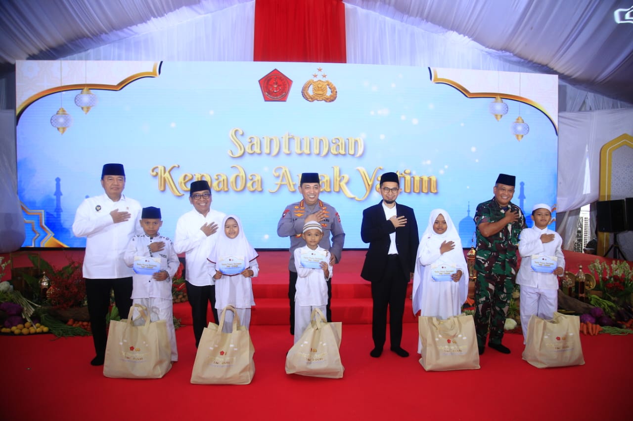 Kapolri Gelar Buka Puasa Bersama Kementerian dan TNI di Lapangan Bhayangkara Mabes Polri