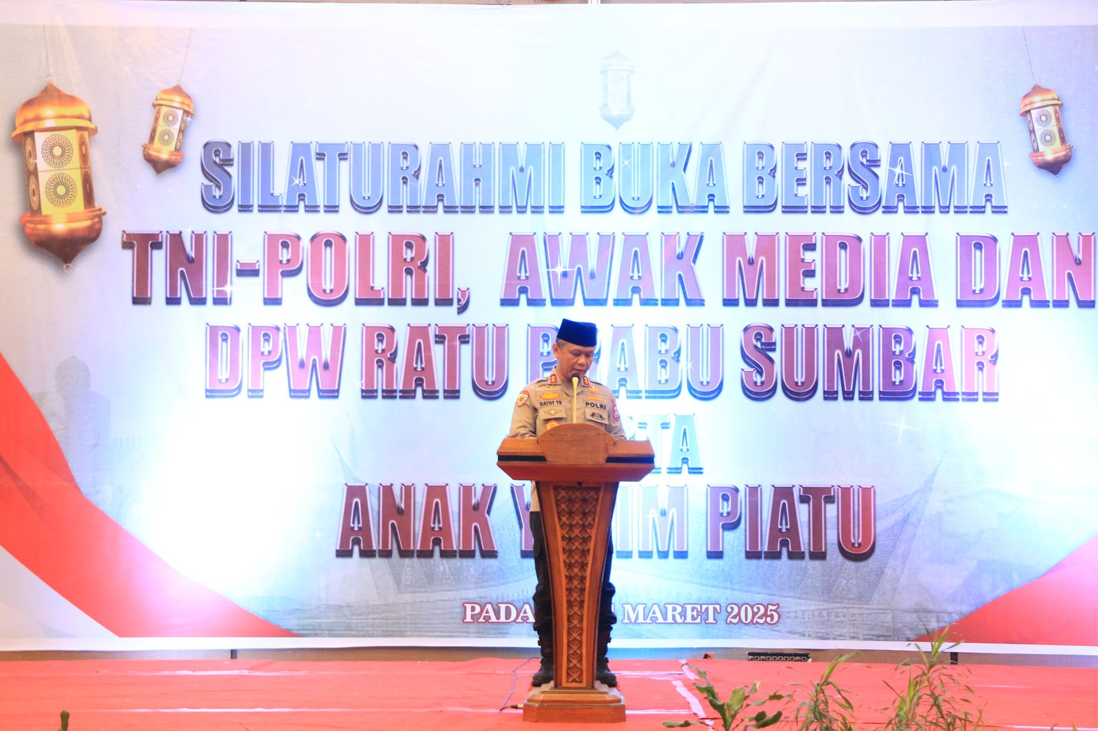 Kapolda Sumbar Buka Bersama TNI Polri, Awak media, DPW Ratu Prabu Serta Anak Yatim